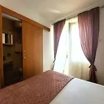 By The Sea - 6717 * Makarska