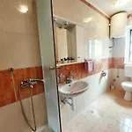 Apartment By The Sea - 6717 Makarska