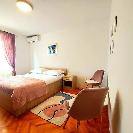 Apartment By The Sea - 6717