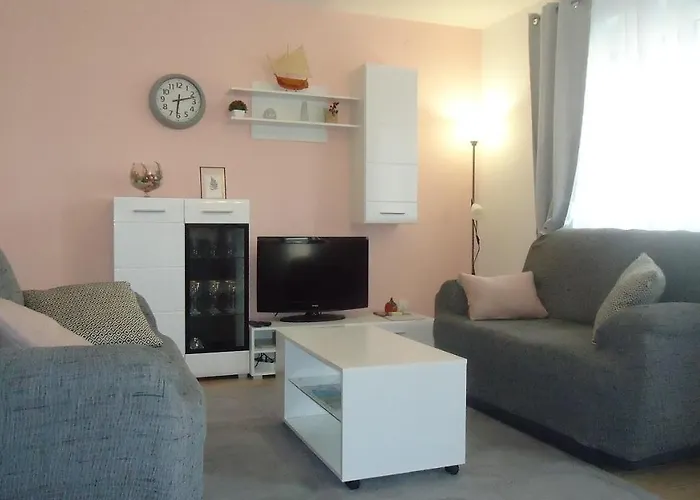 By The Sea - 6717 Apartment