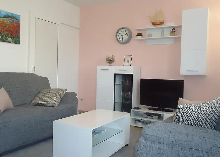 Apartment By The Sea - 6717