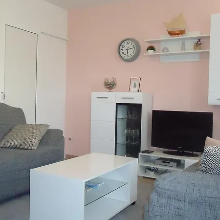 Apartment By The Sea - 6717 Makarska